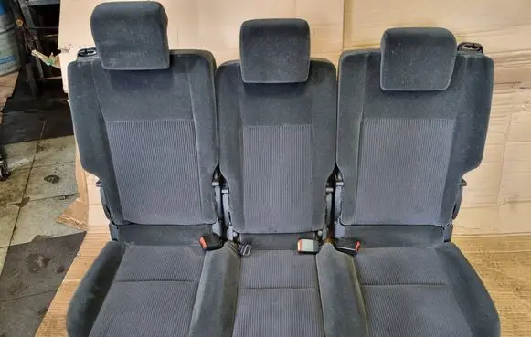 Ford C-MAX I Second row seats 