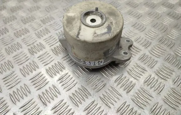 Mercedes-Benz GLC X253 C253 Engine mount bracket A2052407800