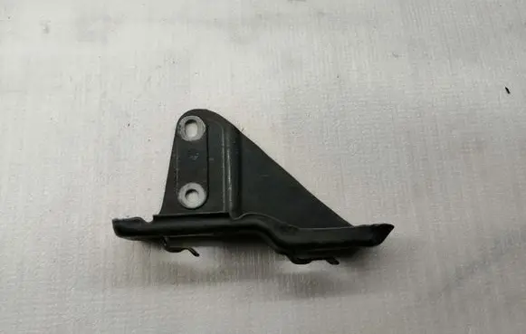 Toyota Avensis T250 Headlight/headlamp mounting bracket 5208205010