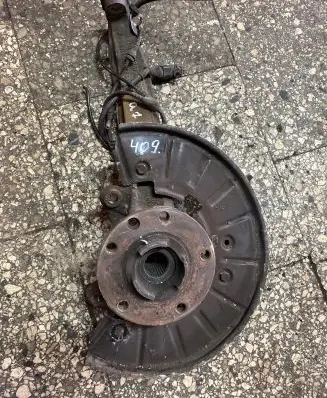 Audi Q7 4L Front wheel hub