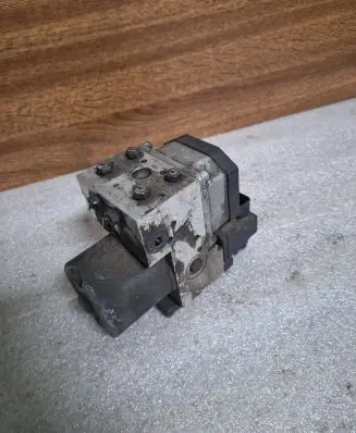 Audi A6 S6 C5 4B ABS Pump 8E0614111C