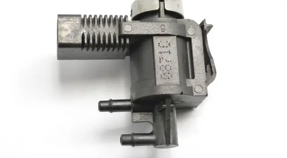 Volkswagen Golf VI Turbo solenoid valve 1K0906283A