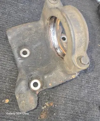 Volvo C30 Driveshaft support bearing bracket 624202