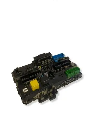 Opel Astra H Fuse module 13206762 24453850