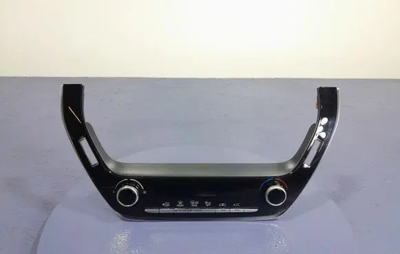 Toyota Corolla E10 Climate control unit 55900-02D90
