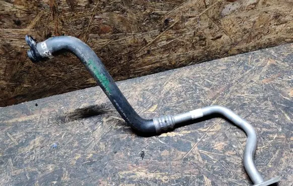 BMW 2 F45 Turbo turbocharger oiling pipe/hose 8513615