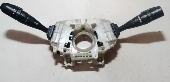 Mitsubishi Colt Wiper turn signal indicator stalk/switch MR986420