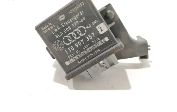 Volkswagen Touran I Light module LCM 1T0907357