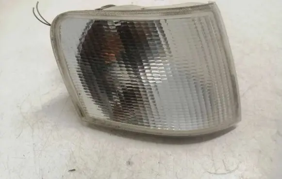 Ford Escort Front indicator light 394810
