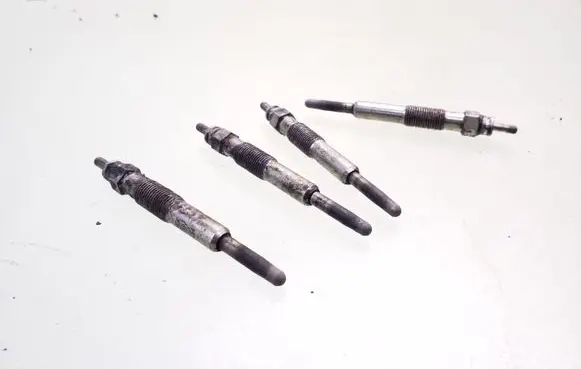 Renault Scenic I Glow plug Y506J