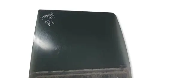 Dodge Durango I Rear door window glass 