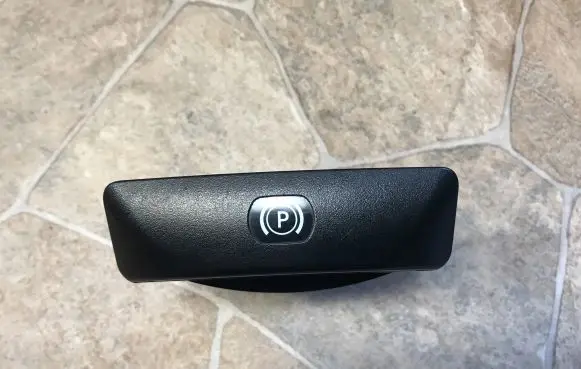 Mercedes-Benz C W204 Hand brake release handle A2044200177