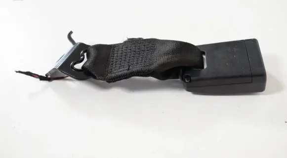 BMW M4 F82 F83 Rear seatbelt buckle 7266352