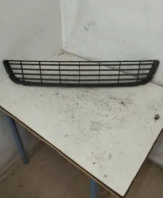 Volkswagen Golf VI Front bumper lower grill 5K0853677A