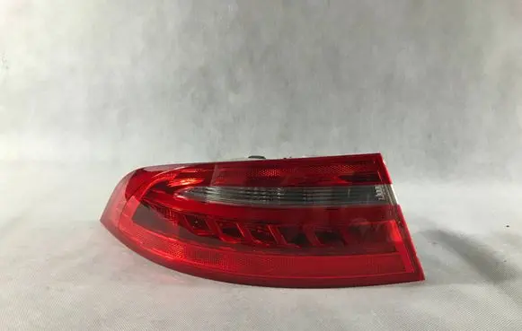 Jaguar XE Rear/tail lights JAGUARXELAMPA