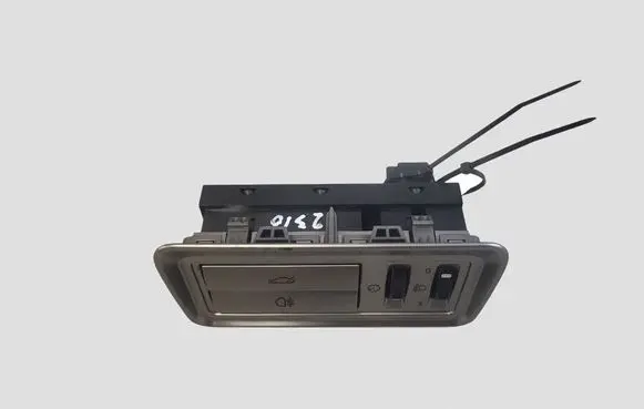 Jaguar XF X250 Tailgate opening switch 8X2311654BC
