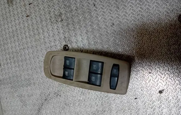 Renault Koleos I Electric window control switch 25401JY40B