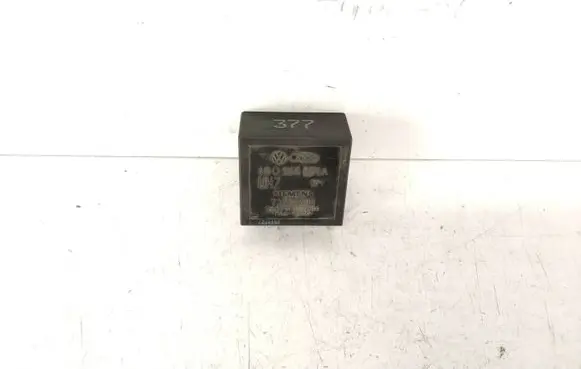 Audi A4 S4 B5 8D Window wiper interval relay 4B0955531A C210199 72WA401