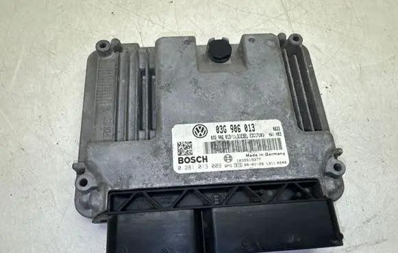 Volkswagen Polo IV 9N3 Engine control unit/module 03G906013
