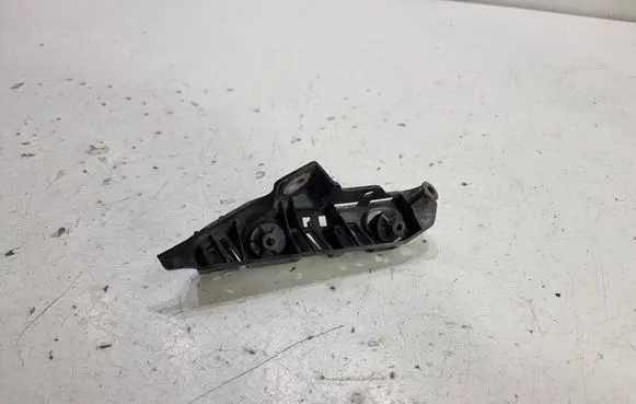 Volkswagen PASSAT B8 Front bumper mounting bracket 3G0807050