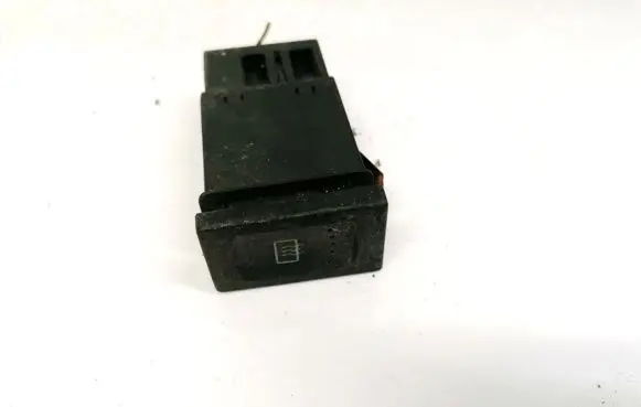 Volkswagen PASSAT B5 Windscreen/window heater switch 3B0959621C