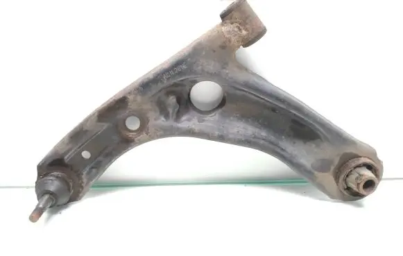 Toyota Aygo AB10 Front lower control arm/wishbone AC1L281E