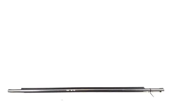 Toyota Avensis T250 Front door glass trim molding 75720-20491