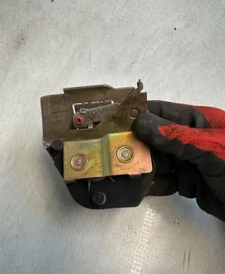 Citroen Berlingo Sliding door lock 98796867