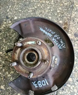 Opel Astra J Front wheel hub