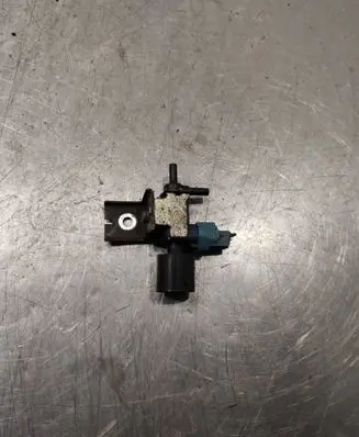 Suzuki Grand Vitara II Vacuum valve 