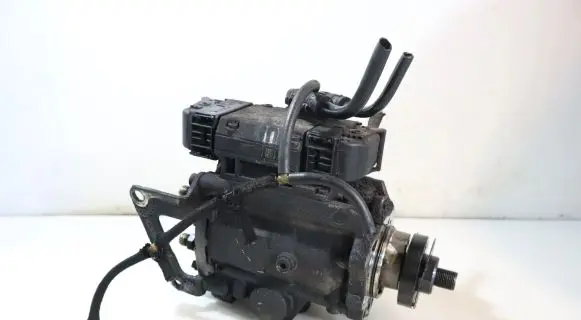 Opel Vectra C Fuel injection high pressure pump 0470504205