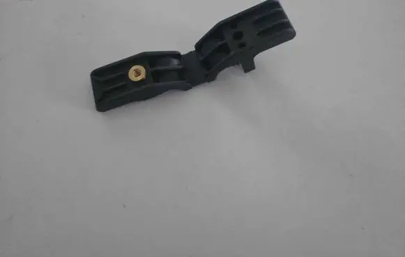 Volvo V70 Radiator mount bracket 8623223