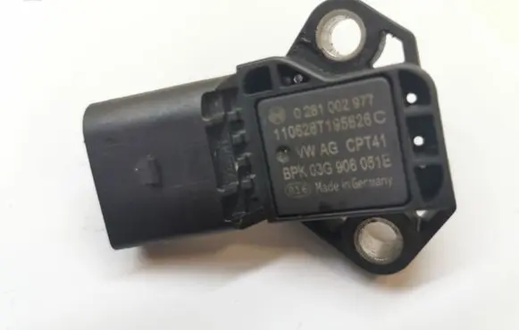 Volkswagen Golf VI Air pressure sensor 0281002977 03G906051E