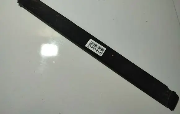 Opel Frontera B Front door trim (molding) 