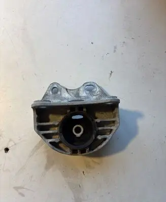 Dacia Spring Engine mount bracket 