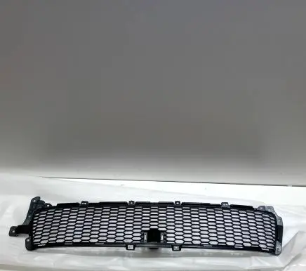 Mitsubishi Outlander Front bumper lower grill 6402A199