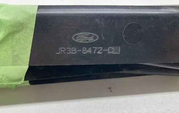 Ford Mustang VI Intercooler air guide/duct channel JR3B8472CB