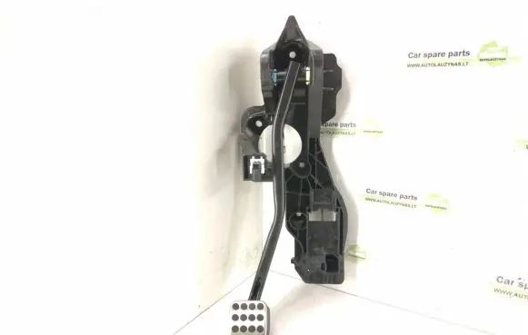 Mercedes-Benz CLA C117 X117 W117 Brake pedal 1772900700 A1772900700