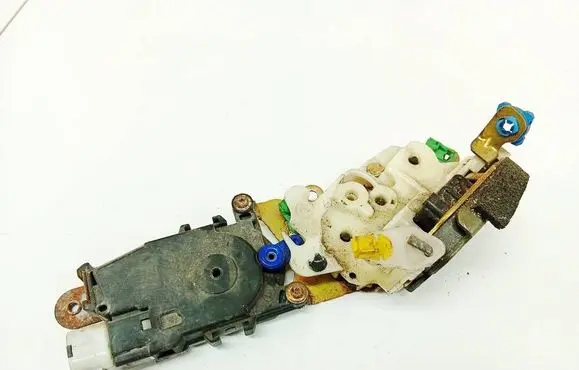 Subaru Forester SF Front door lock 