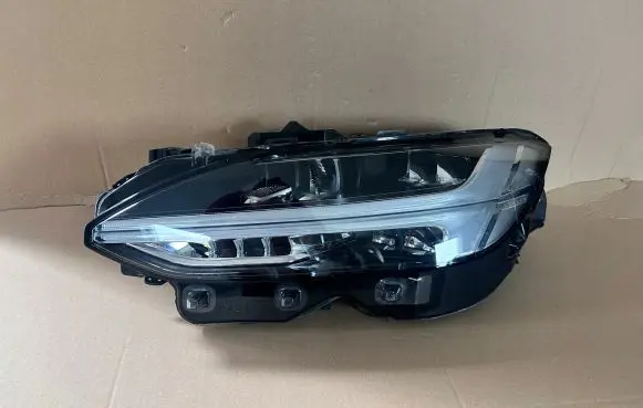 Volvo S90, V90 Headlight/headlamp