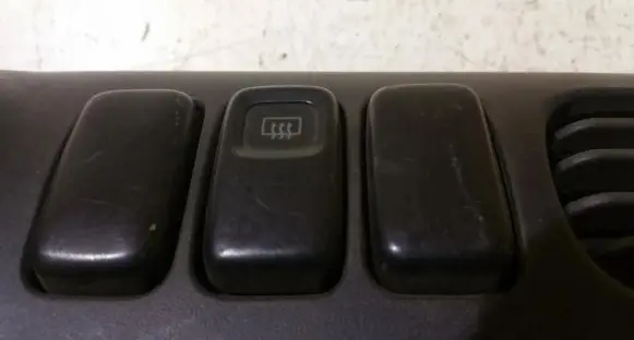 Mazda 626 Windscreen/window heater switch