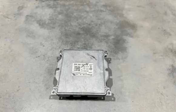 Volkswagen Tiguan Headlight ballast module Xenon 7PP941572AB W003T25075 9441572A