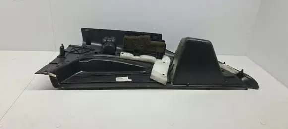 Audi Q7 4L Trunk/boot side trim panel 4L0863879
