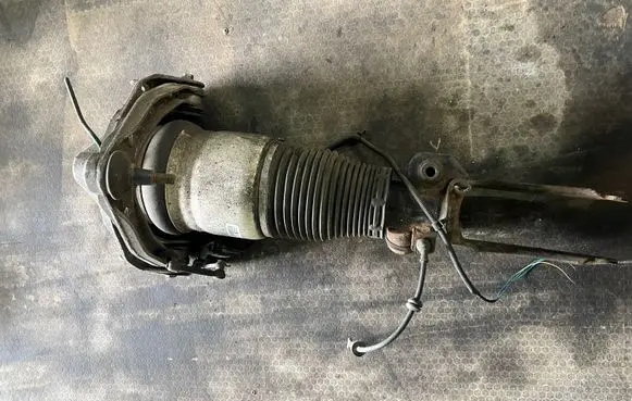 Porsche Cayenne (9PA) Air suspension front shock absorber 7L5412022BG