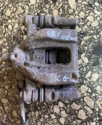 Honda CR-V Rear brake caliper