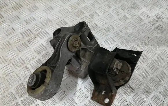 Nissan Micra Engine mount bracket 8200131305 8200140431 11210AX60A