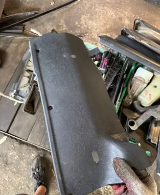 Foot area side trim