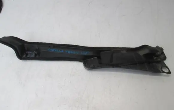 Toyota Corolla Verso AR10 Fender foam support/seal 