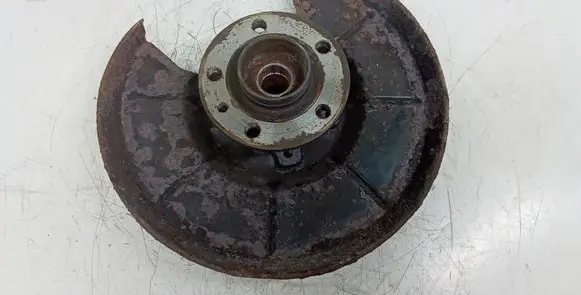 Rear wheel hub spindle/knuckle