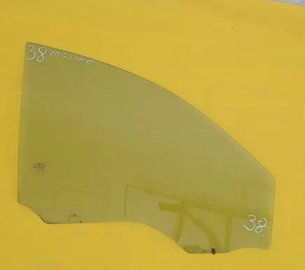Renault Megane II Front door window glass four-door